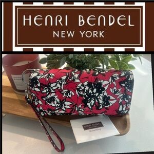 Henri Bendel Clutch/Wallet